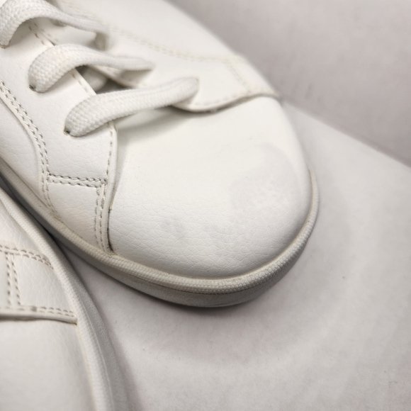 Zara Men’s White Casual Sneaker with Navy Blue Back NEW - Picture 3 of 4